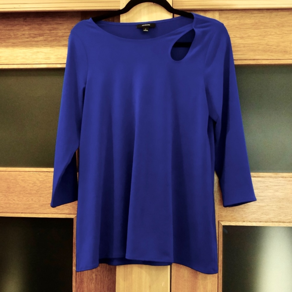 ALFANI~Ladies' 3/4 SLEEVE ROYAL BLUE TUNIC BLOUSE SIZE S